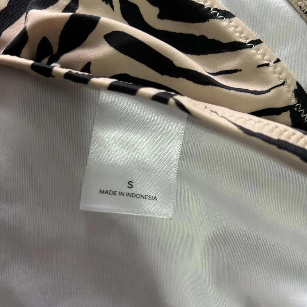 Shade & Shore Animal Print Open Back One-Piece Bathing Suit Women's Small